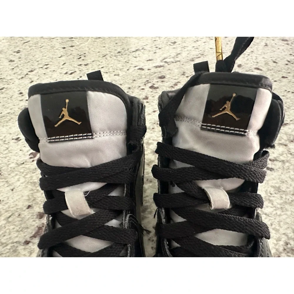 Nike Air Jordan 1 Mid SE Sneakers shoes 1.5Y